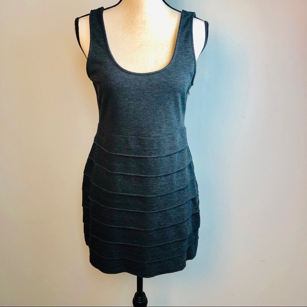 Lush large gray layered sleeveless dress